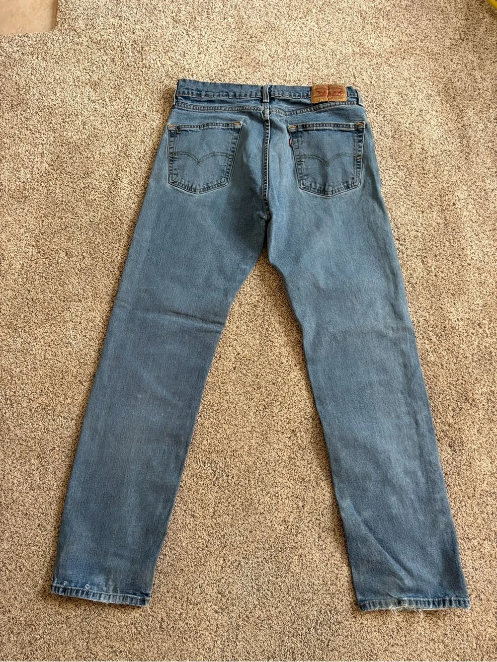 Levi’s 505 Regular Fit Jeans Medium Wash Blue Size 34x32